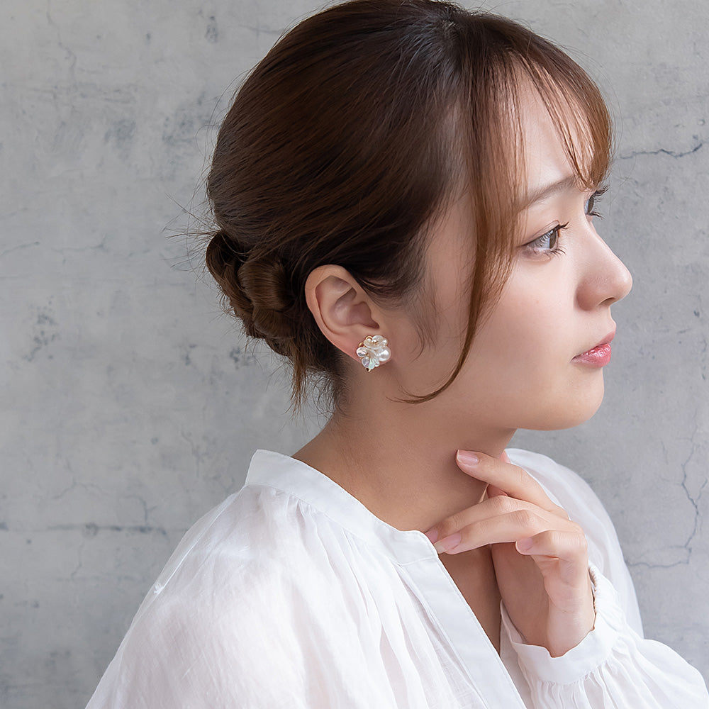 Classy イヤリング ニッケルフリー フラワー パール ネジバネ式イヤリング
