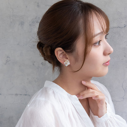 Classy イヤリング ニッケルフリー フラワー パール ネジバネ式イヤリング