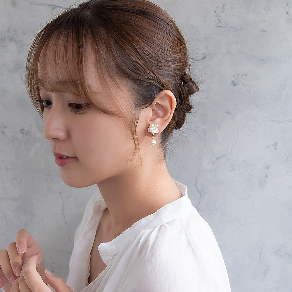 Classy イヤリング ニッケルフリー フラワー パール ネジバネ式イヤリング