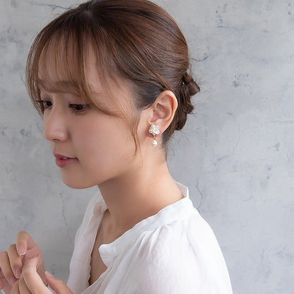 Classy イヤリング ニッケルフリー フラワー パール ネジバネ式イヤリング