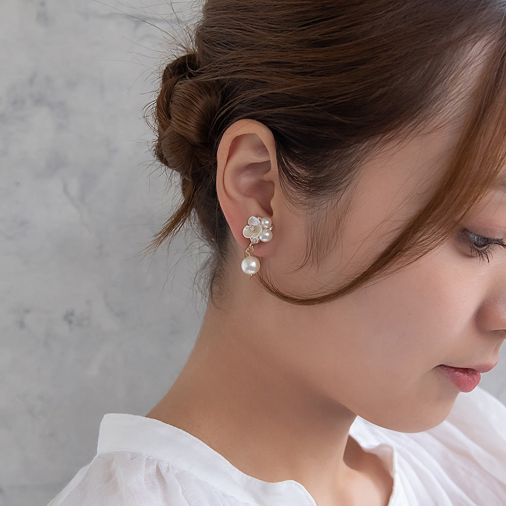 Classy イヤリング ニッケルフリー フラワー パール ネジバネ式イヤリング