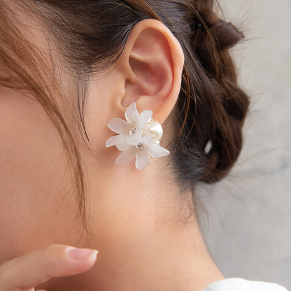 Classy イヤリング ニッケルフリー フラワー パール ネジバネ式イヤリング