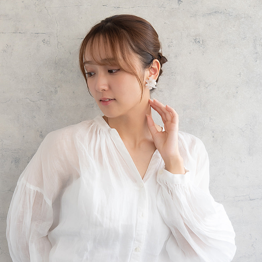 Classy イヤリング ニッケルフリー フラワー パール ネジバネ式イヤリング