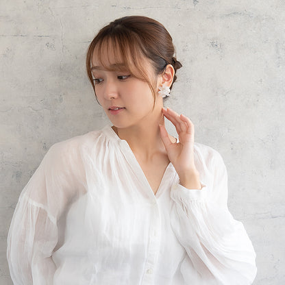 Classy イヤリング ニッケルフリー フラワー パール ネジバネ式イヤリング