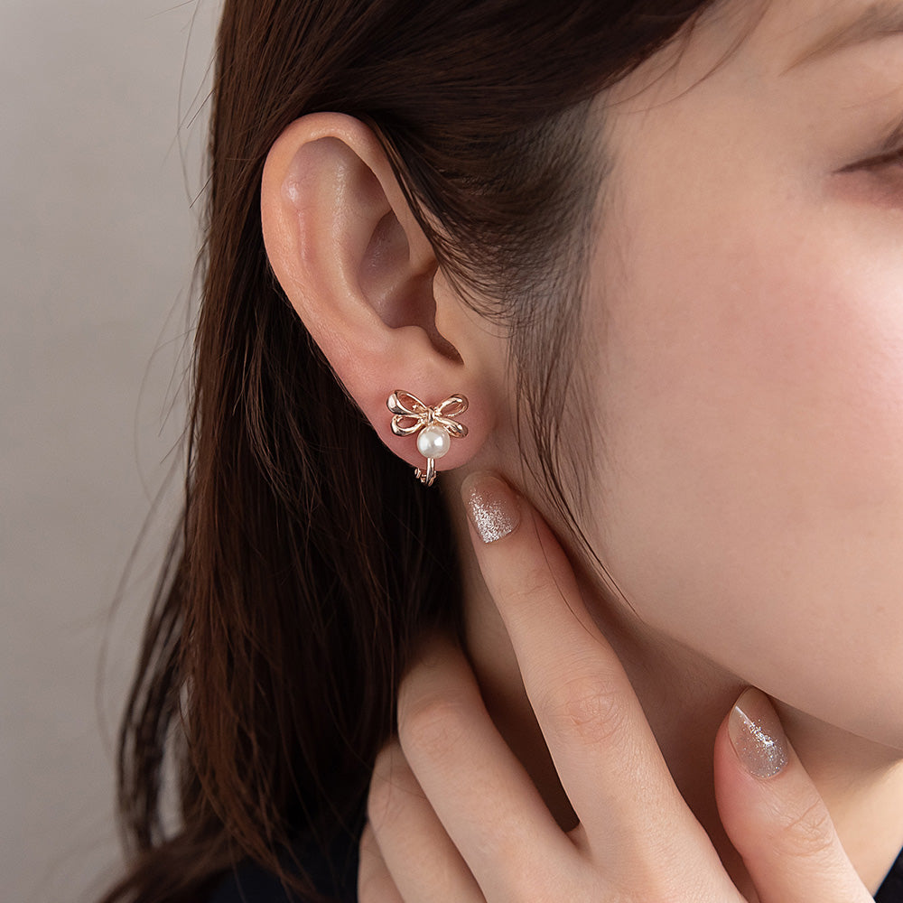 イヤリング ニッケルフリー ロゼシルバー リボン ネジバネ式イヤリング