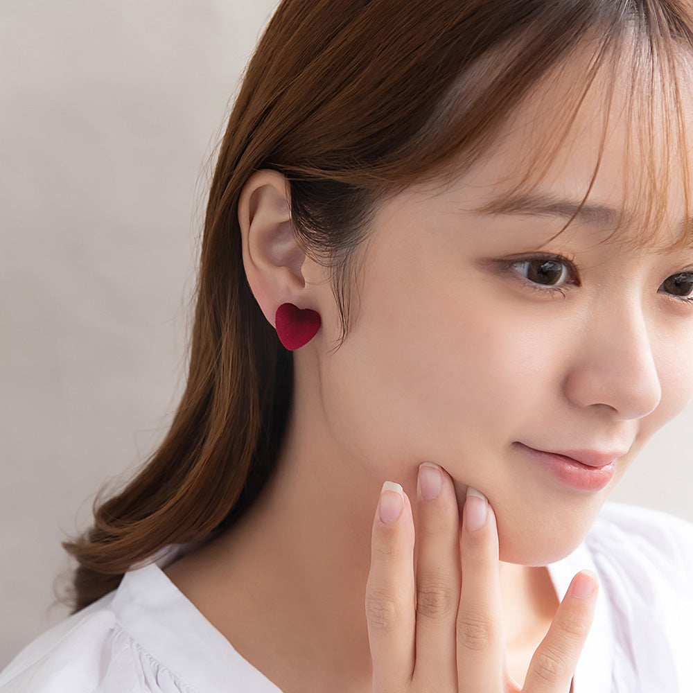 イヤリング ニッケルフリー ベロア ハート ネジバネ式イヤリング