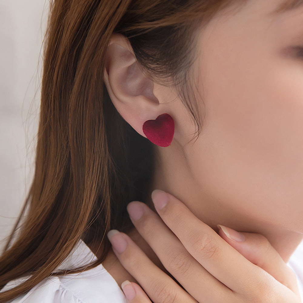 イヤリング ニッケルフリー ベロア ハート ネジバネ式イヤリング