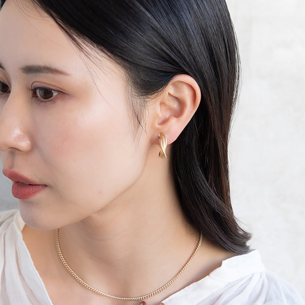 イヤリング ニッケルフリー sable gold メタル トリプル クロス ライン C型 ネジバネ式イヤリング