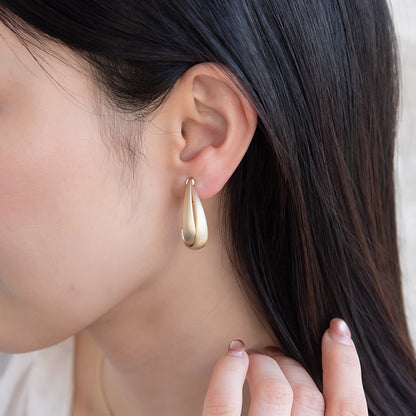 イヤリング ニッケルフリー sable gold メタル ダブル ライン クロス ドロップ ネジバネ式イヤリング