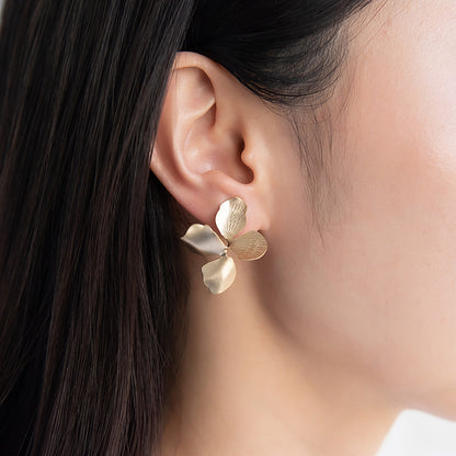 イヤリング ニッケルフリー sable gold メタル ツイスト フラワー ネジバネ式イヤリング