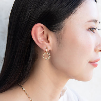 イヤリング ニッケルフリー sable gold メタル ツイスト リング ネジバネ式イヤリング
