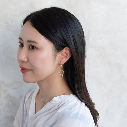 イヤリング ニッケルフリー sable gold メタル ウェーブ ロンバス ネジバネ式イヤリング