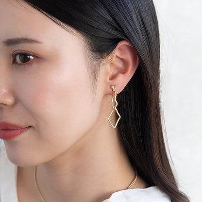 イヤリング ニッケルフリー sable gold メタル ウェーブ ロンバス ネジバネ式イヤリング