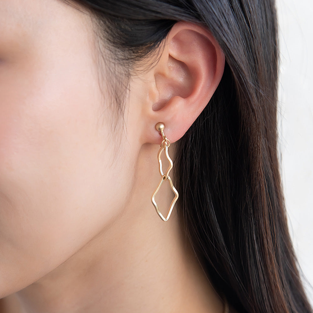 イヤリング ニッケルフリー sable gold メタル ウェーブ ロンバス ネジバネ式イヤリング