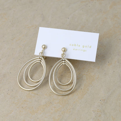 イヤリング ニッケルフリー sable gold メタル トリプル ドロップ ネジバネ式イヤリング