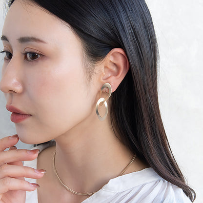 イヤリング ニッケルフリー sable gold メタル オーバル ツイスト ダブル ネジバネ式イヤリング