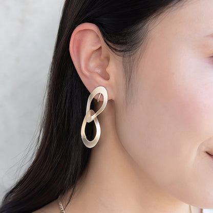 イヤリング ニッケルフリー sable gold メタル オーバル ツイスト ダブル ネジバネ式イヤリング