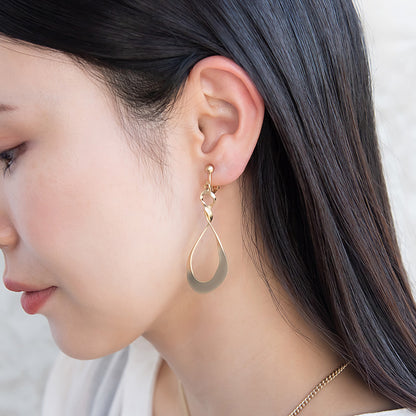 イヤリング ニッケルフリー sable gold メタル ツイスト ドロップ ネジバネ式イヤリング