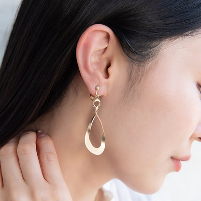 イヤリング ニッケルフリー sable gold メタル ツイスト ドロップ ネジバネ式イヤリング