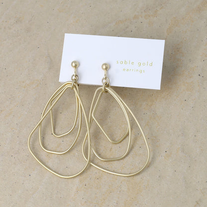 イヤリング ニッケルフリー sable gold メタル トリプル 変形 ドロップ ネジバネ式イヤリング