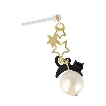 樹脂ピアス ニッケルフリー ネコと月 スタッドピアス