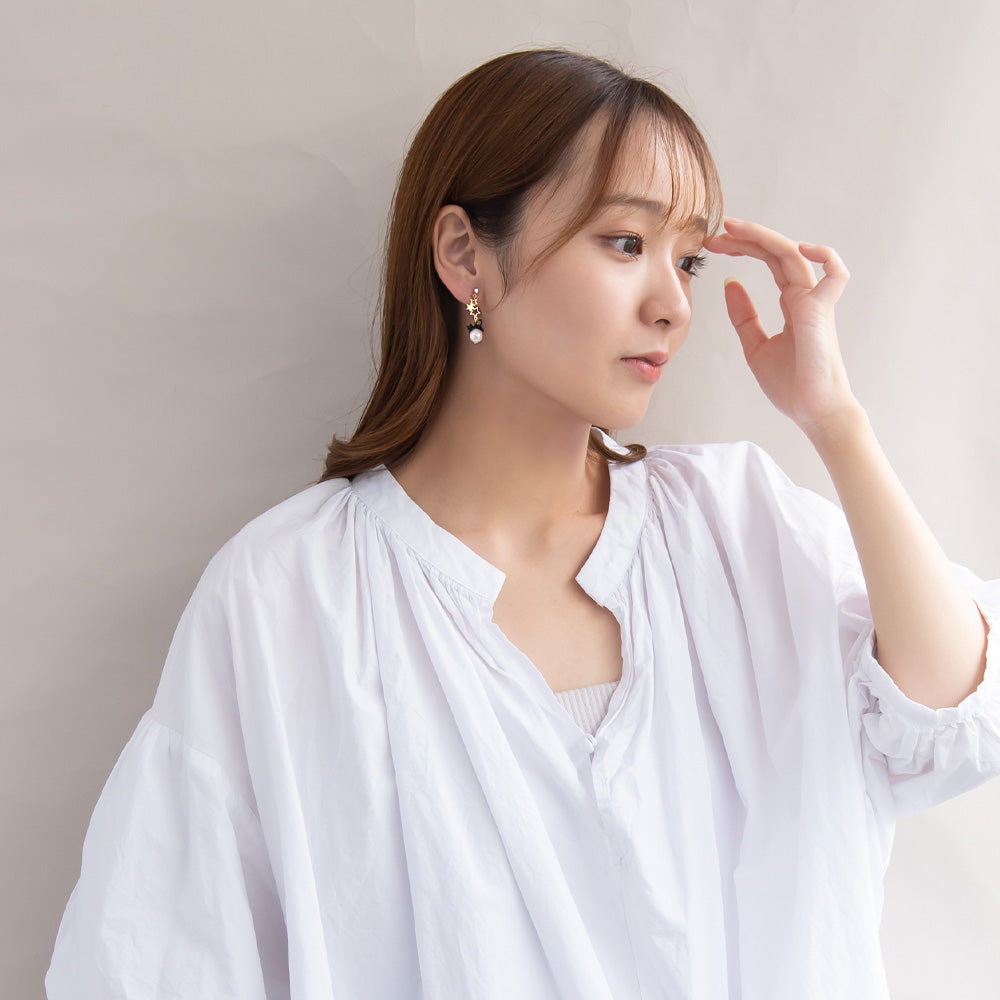 ノンホールピアス ニッケルフリー ネコと星 イヤリング 樹脂タイプ