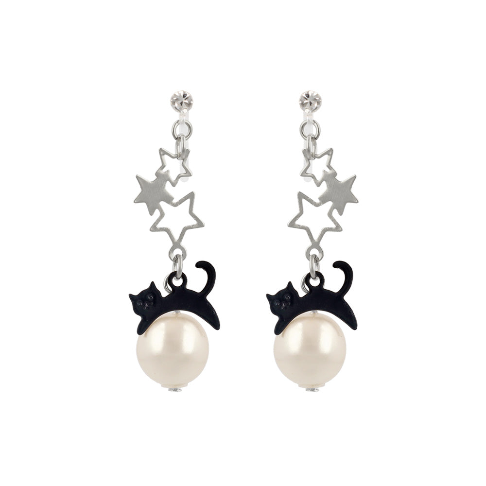 ノンホールピアス ニッケルフリー ネコと星 イヤリング 樹脂タイプ