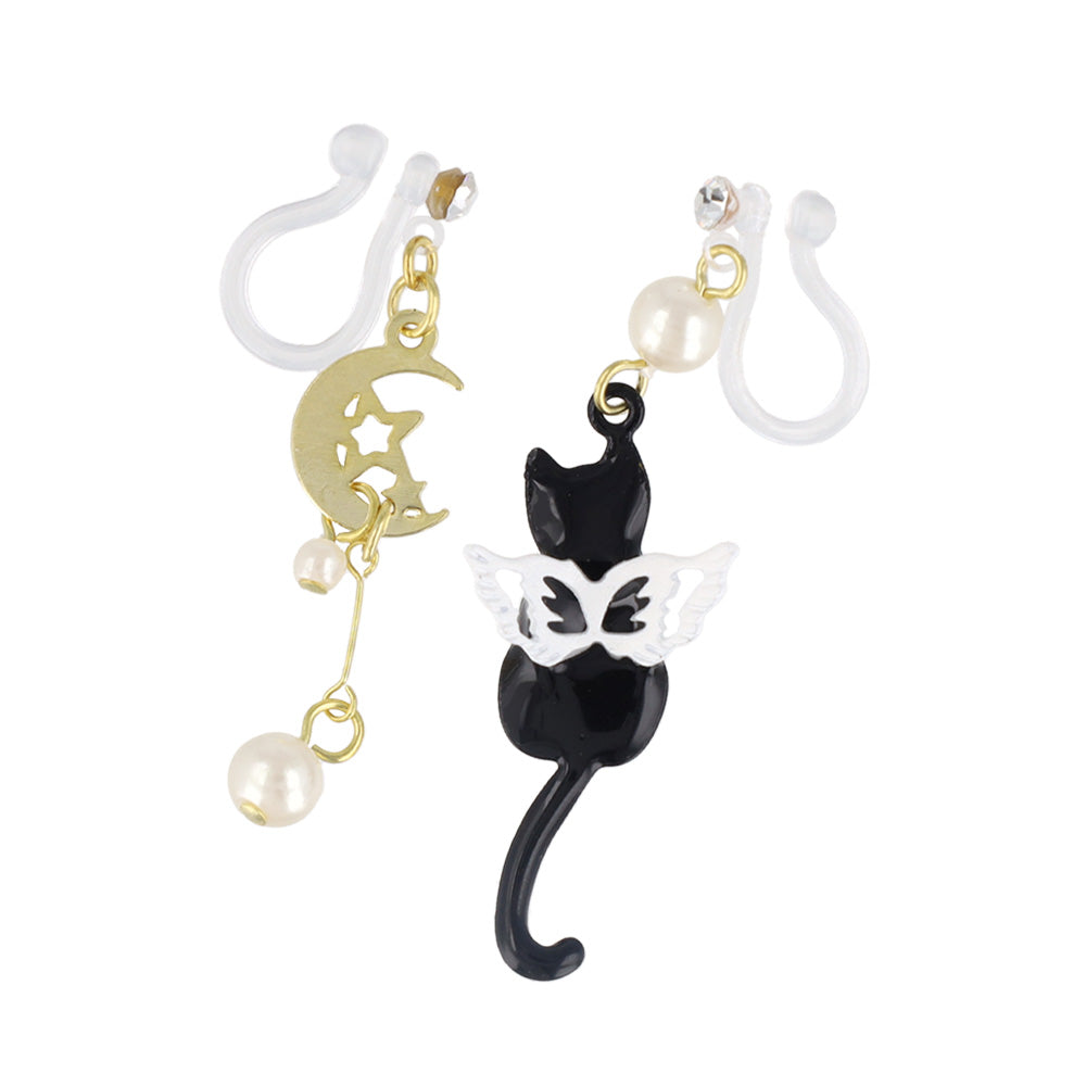 ノンホールピアス ニッケルフリー ネコと月 イヤリング 樹脂タイプ