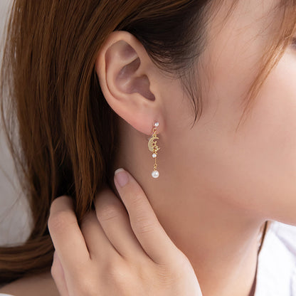 ノンホールピアス ニッケルフリー ネコと月 イヤリング 樹脂タイプ