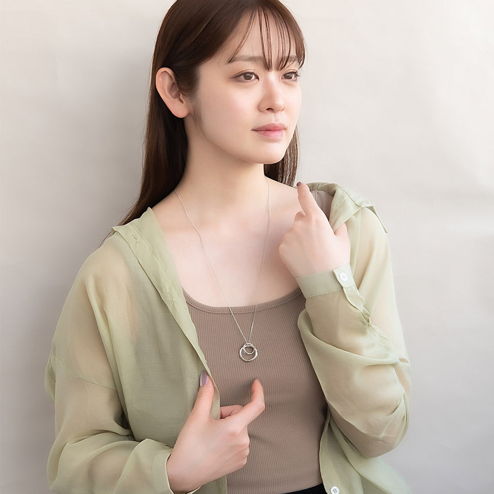 ネックレス ニッケルフリー メタル ダブル リング ツイスト キュービックジルコニア キヘイチェーン ペンダントネックレス