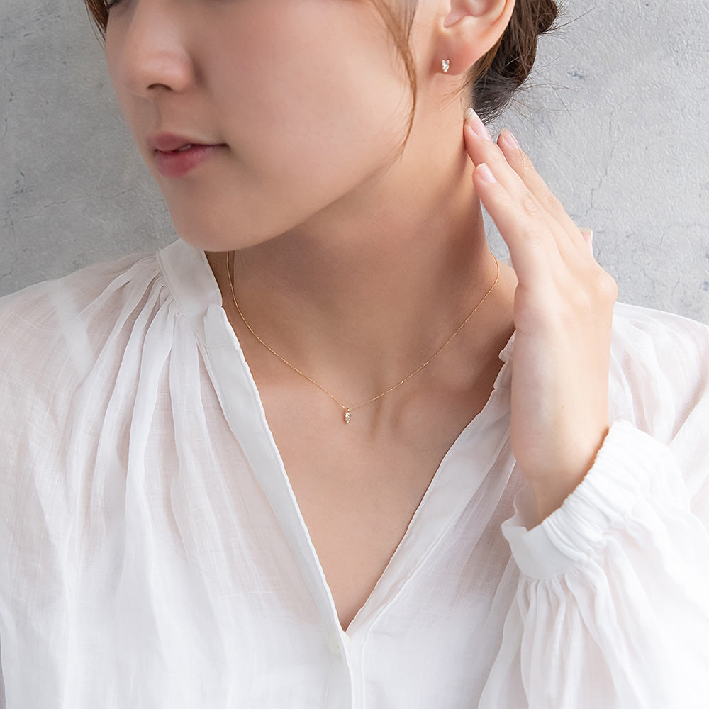 ネックレス tiny. ニッケルフリー メタル ストーン トリプル パール 小粒 超極細 チェーン プチネックレス