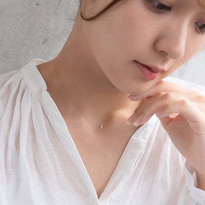 ネックレス tiny. ニッケルフリー メタル ストーン トリプル パール 小粒 超極細 チェーン プチネックレス