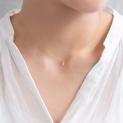 ネックレス tiny. ニッケルフリー メタル ストーン トリプル パール 小粒 超極細 チェーン プチネックレス