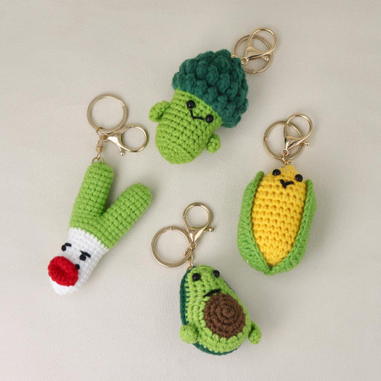 バッグチャーム 編みぐるみ ぬいぐるみ ネギ トウモロコシ ブロッコリー アボカド やさい キーホルダー