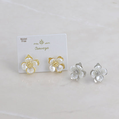 ピアス ニッケルフリー メタル フラワー 花 ダブル 重ね ステンレスポスト スタッドピアス