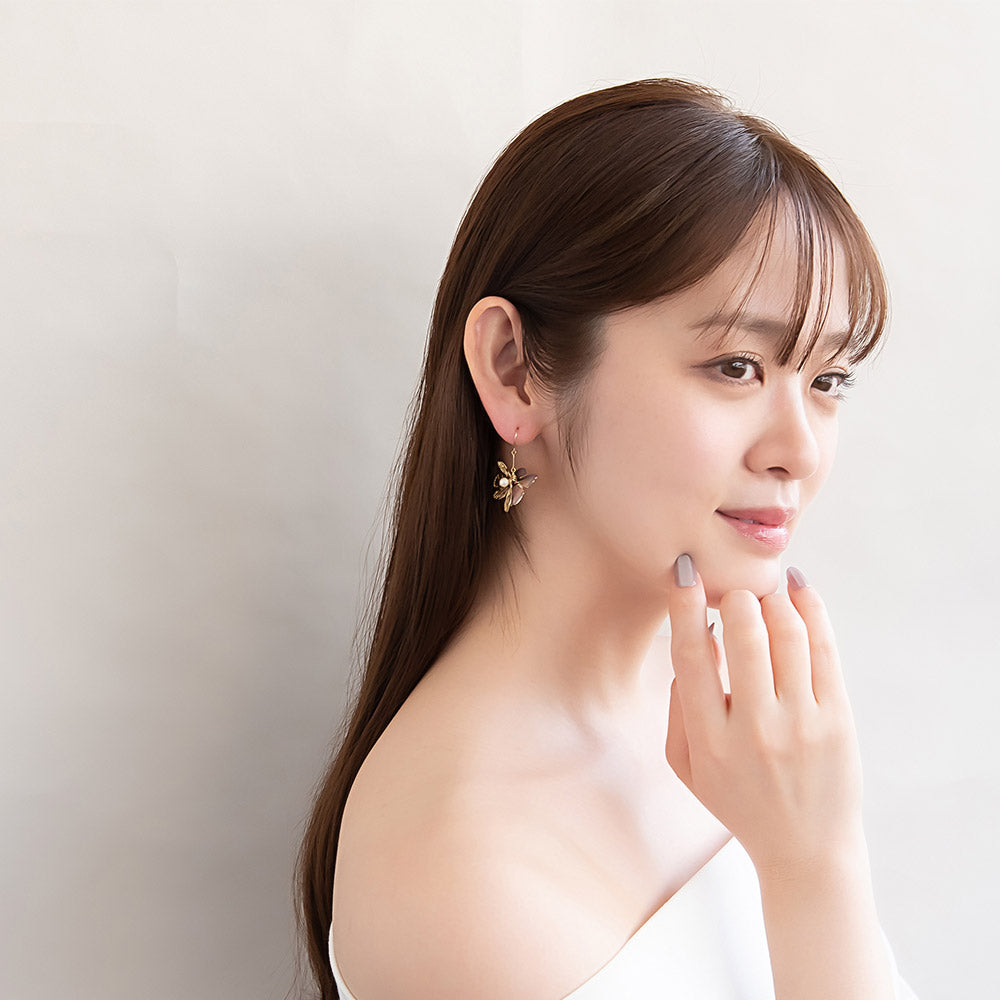ピアス ニッケルフリー メタル 透かし フラワー 花 立体 パール バイカラー フックピアス