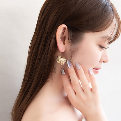 ピアス ニッケルフリー メタル 透かし フラワー 花 立体 パール バイカラー フックピアス