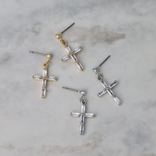 ピアス ニッケルフリー メタル キュービックジルコニア 十字架 クロス ライン ステンレスポスト スタッドピアス
