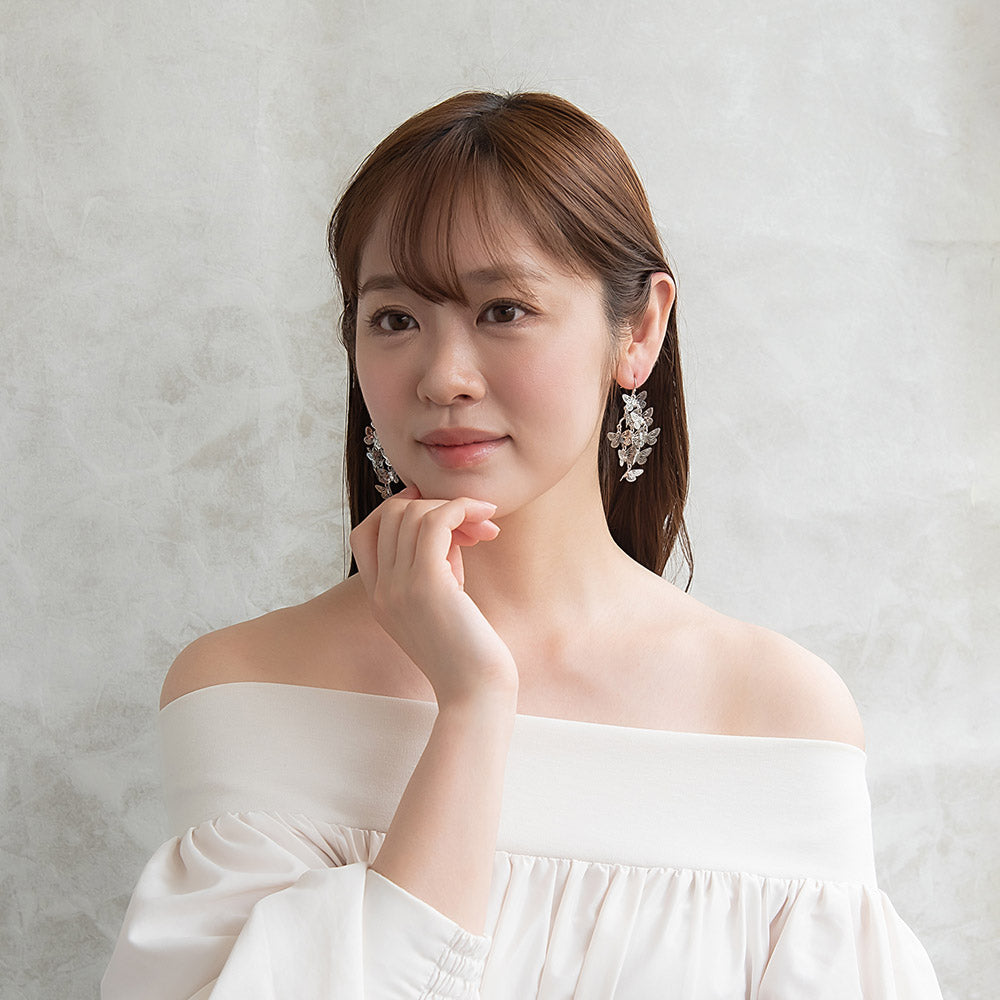 葉子様3点まとめ商品オイスターパールフックピアス　ペンダントトップ　蝶々ブローチ ピアス ニッケルフリー メタル メニー バタフライ 蝶 フックピアス