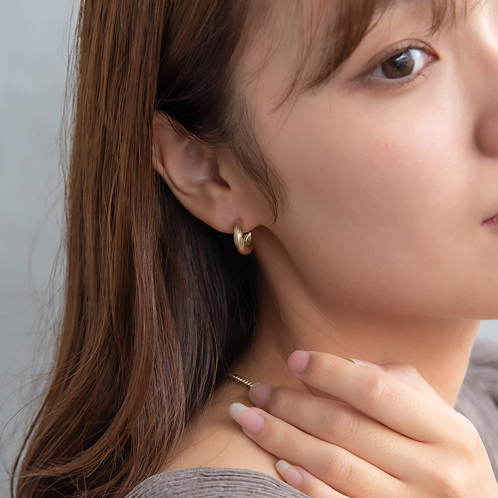 ピアス sable gold ライン ステンレスポスト C型 ミニ スタッドピアス