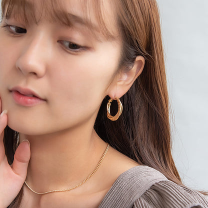 ピアス ニッケルフリー sable gold トリプル クロス ライン テクスチャー ステンレスポスト フープピアス