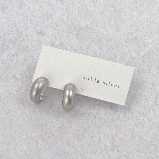 ピアス sable silver メタル カーブ ライン ラウンド C型 スタッドピアス