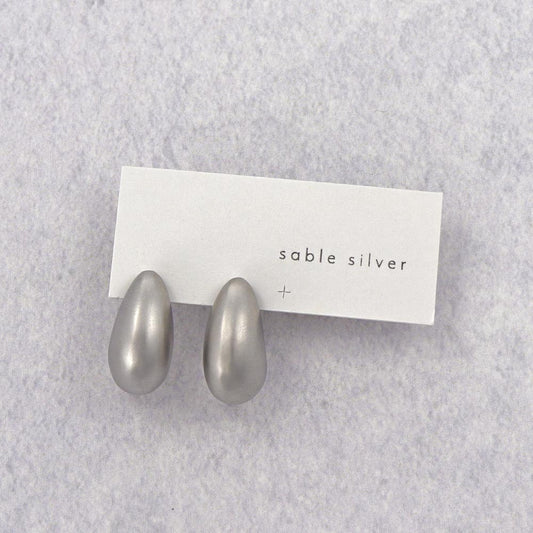 ピアス sable silver メタル ドロップ カーブ C型 スタッドピアス