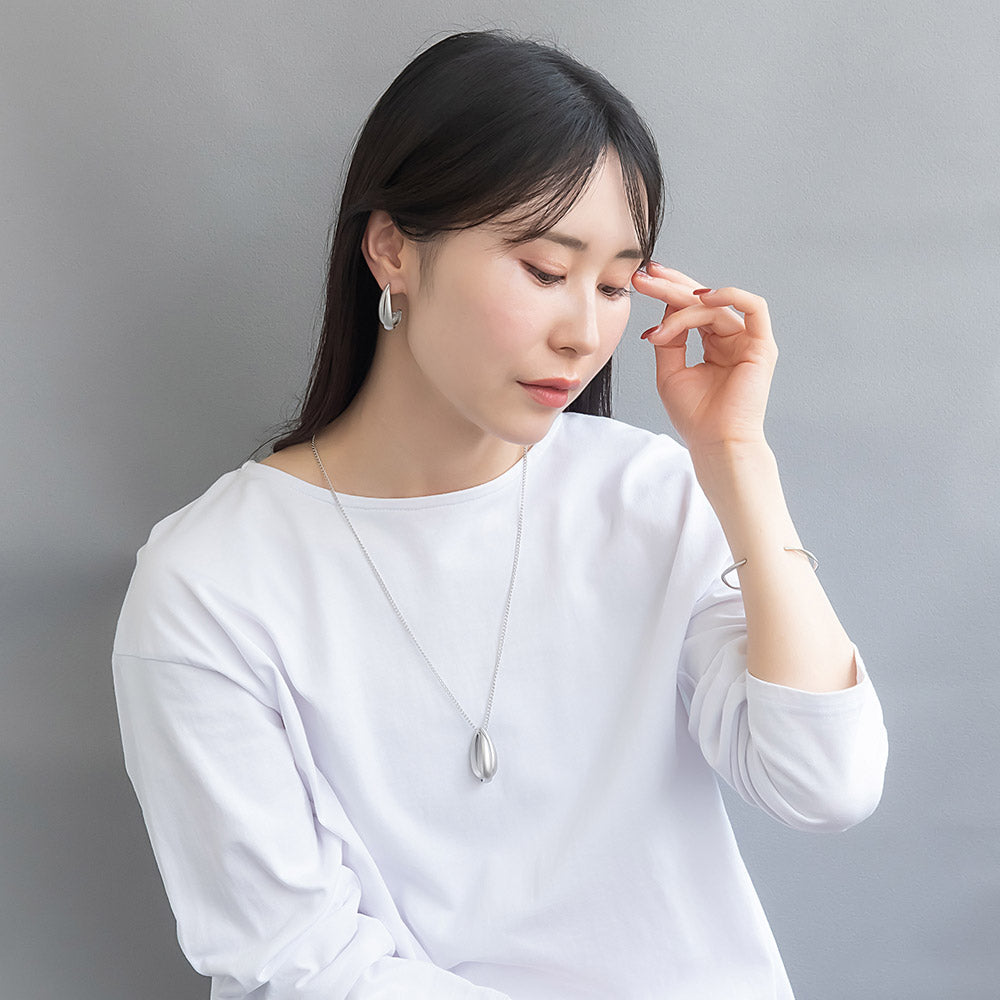 ピアス sable silver メタル J クロス ライン ドロップ C型 スタッドピアス