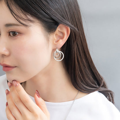 ピアス ニッケルフリー sable silver メタル レイヤード リング クロス テクスチャー スタッドピアス