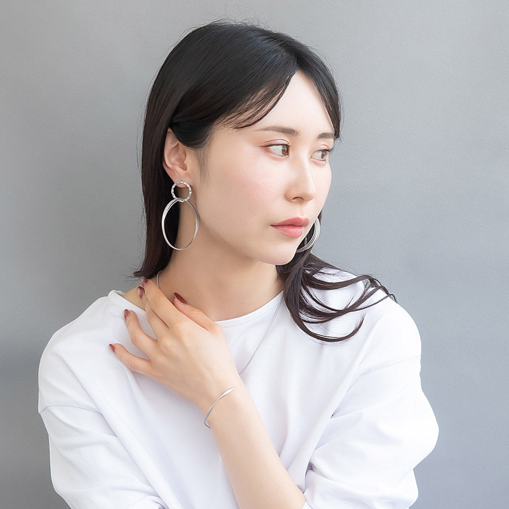 ピアス ニッケルフリー sable silver メタル ビッグ リング クロス テクスチャー スタッドピアス