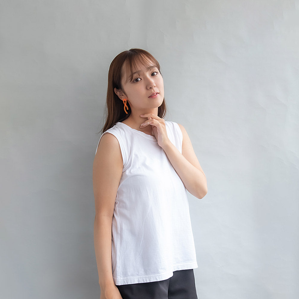 ピアス ニッケルフリー skeleton color ウェーブ ツイスト ライン アシンメトリー チタンポスト スタッドピアス