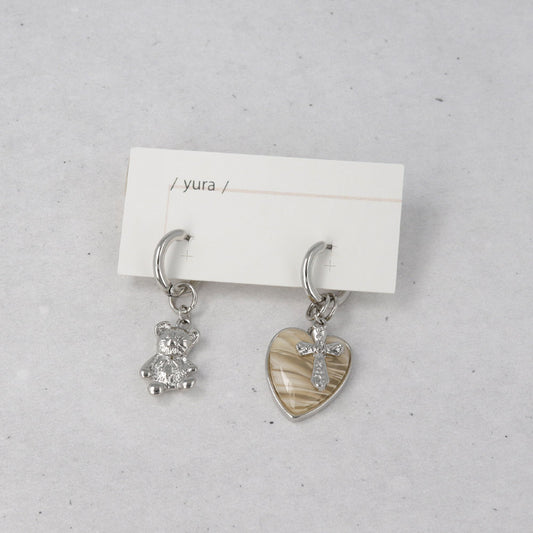 ピアス yura ニッケルフリー メタル チャーム クマ クロス ハート マーブル アシンメトリー チタンポスト ワンタッチ フープピアス