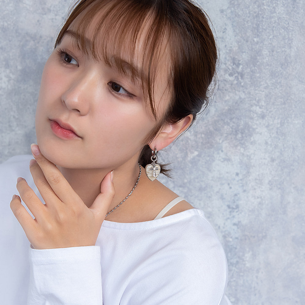 ピアス yura ニッケルフリー メタル チャーム クマ クロス ハート マーブル アシンメトリー チタンポスト ワンタッチ フープピアス