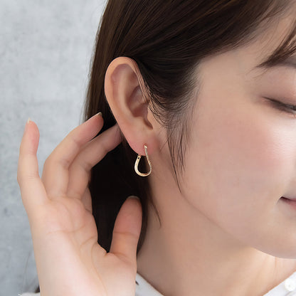 ピアス ニッケルフリー メタル スリム ライン テクスチャー ドロップ ワンタッチ フープピアス